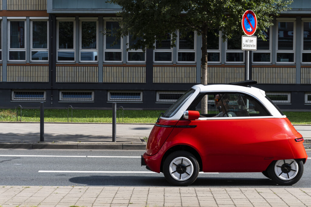 COCHE ROJO